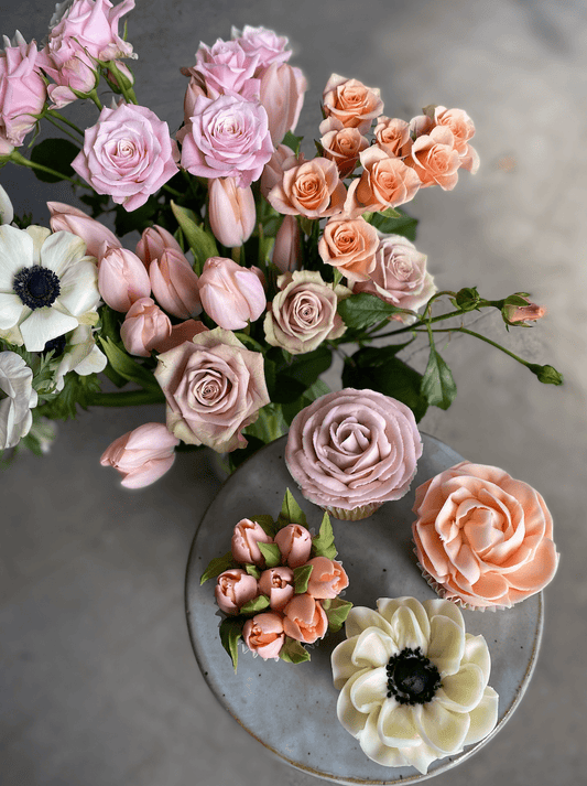 *MOTHER'S DAY WEEKEND* CUPCAKES